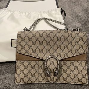 Gucci Dionysus GG medium shoulder bag